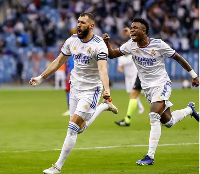 12.10 伯纳乌生死战：残阵皇马能否挡住来势汹汹的曼城？